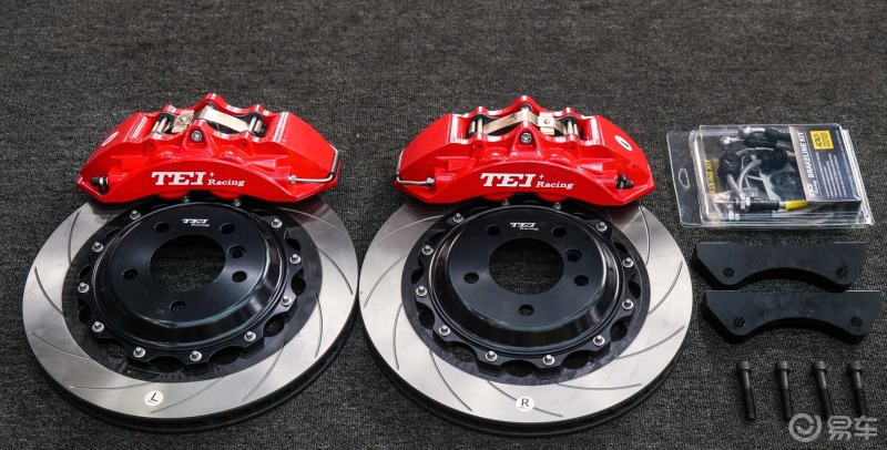 宝马3系改装刹车 升级多活塞刹车卡钳