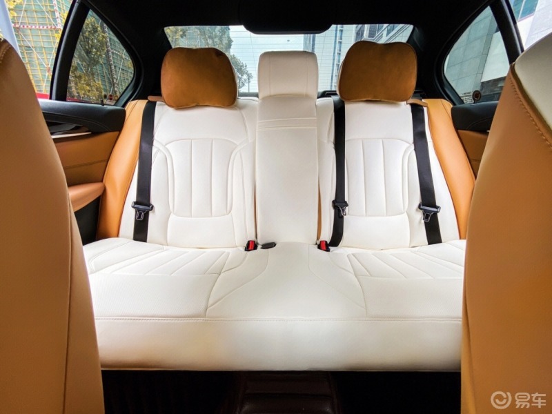 可能是全网唯一的宝马米白色神仙座椅了