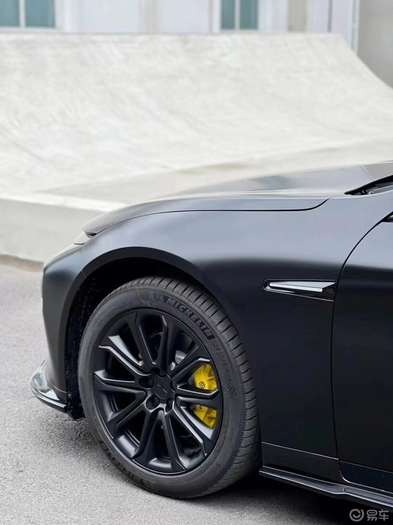 小鹏p7改色金属超哑黑