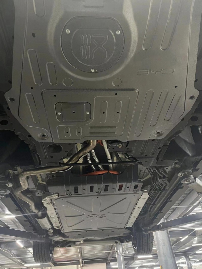 比亚迪汉-dmi安装原厂电池护板