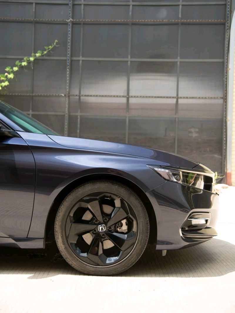 本田雅阁-碳灰蓝|不失稳重却简约运动感7815