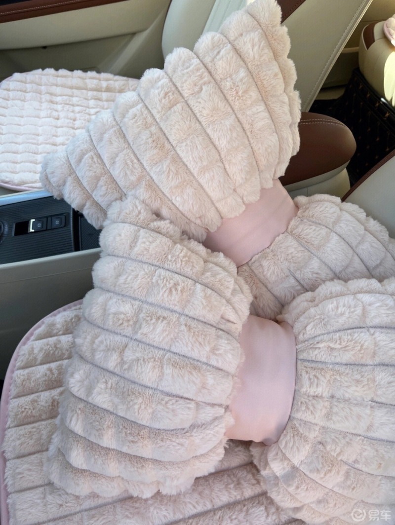 跟风入手的泡芙坐垫太piu亮啦