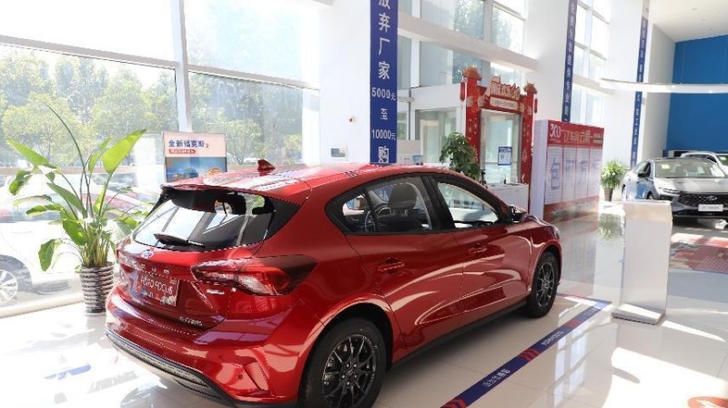 回归四缸7.9秒破百实拍全新福特福克斯