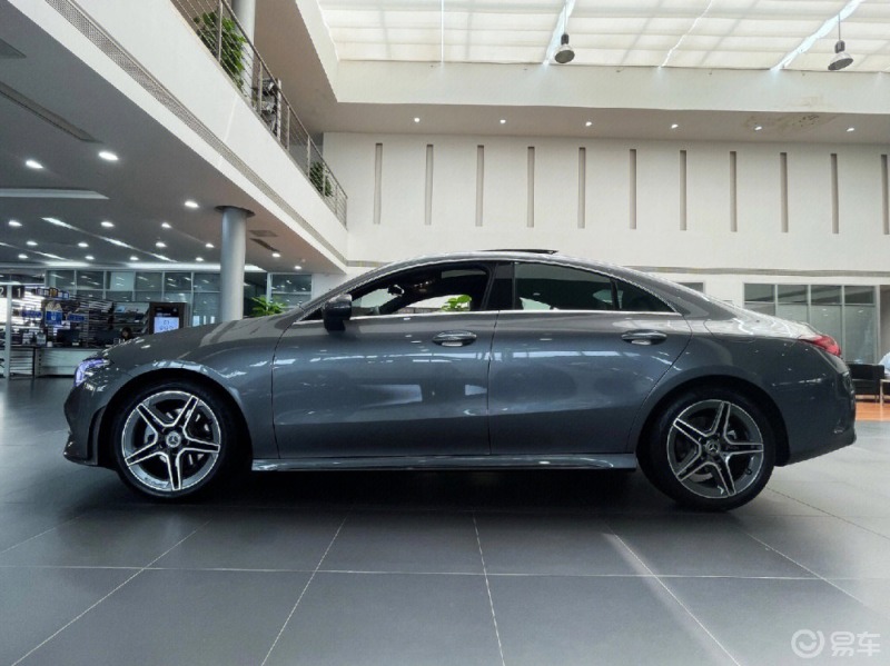 奔驰cla200四门轿跑95