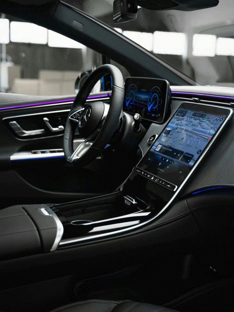 梅赛德斯奔驰 e级中型电动车 eqe上市