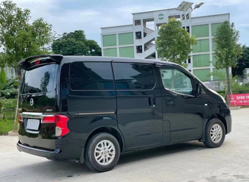 上班族代步旅行都能开床车07_日产nv200社区_易车社区