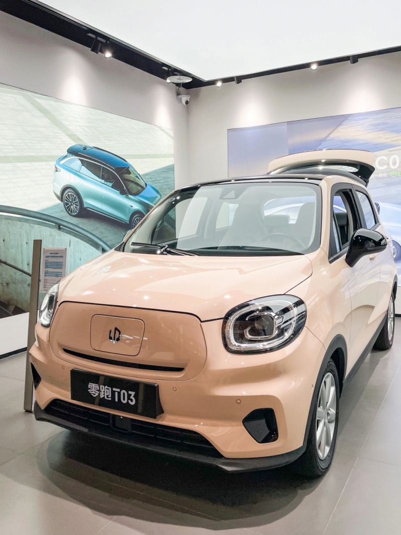 适合女生开的小萌车零跑t0392