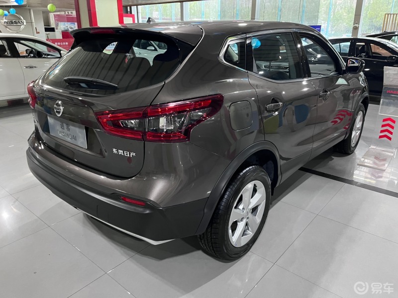 8715"型男"逍客智享版～13.66万