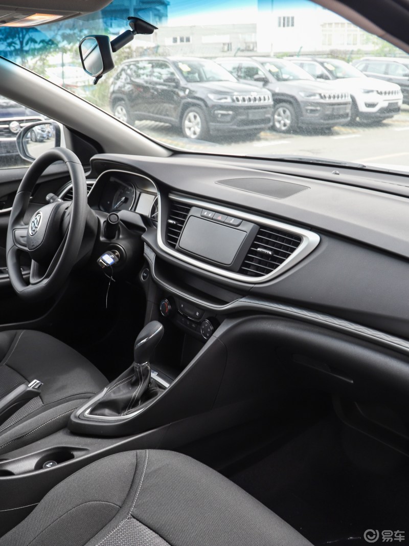 21款英朗50码以上底盘发出异响