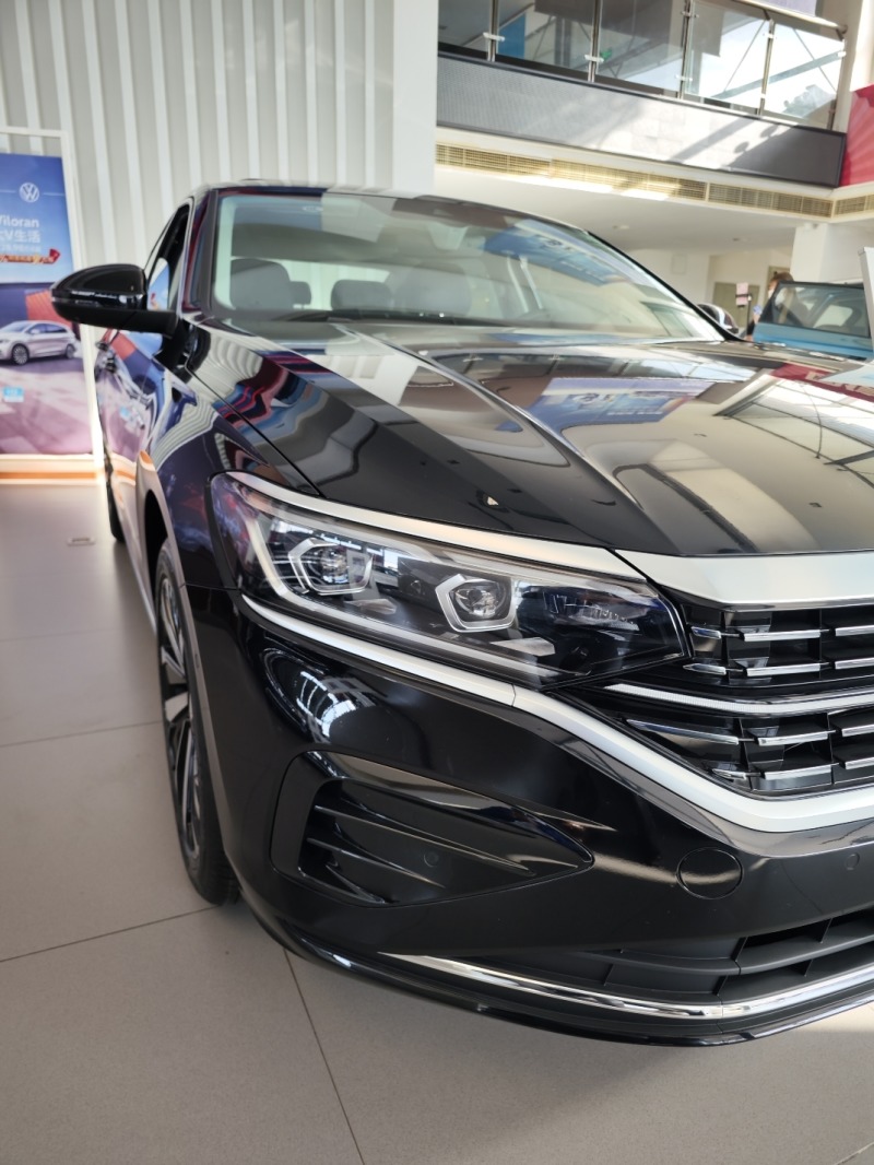 商务家用都称职:大众帕萨特潍坊23万落地