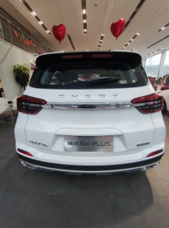 2567242023-12-01灰猫说车昨天花8万块钱买下了这款奇瑞瑞虎5x新车