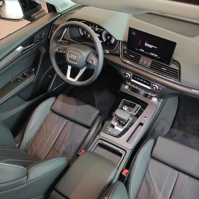 奥迪q5l黑武士版本 这谁见了不迷糊