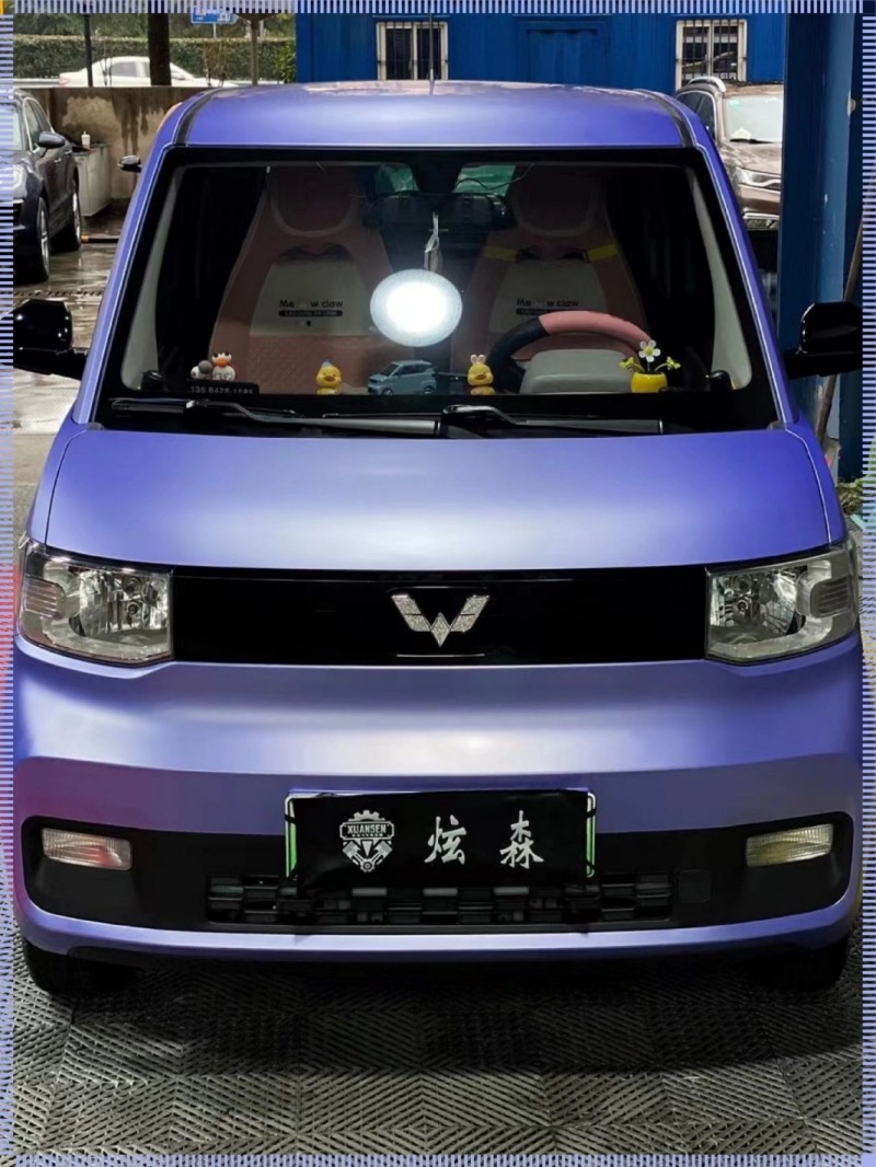 五菱宏光mini ev 金属水晶银幻紫