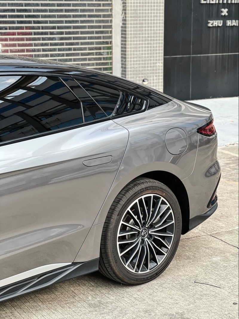 比亚迪汉改色冷光银92