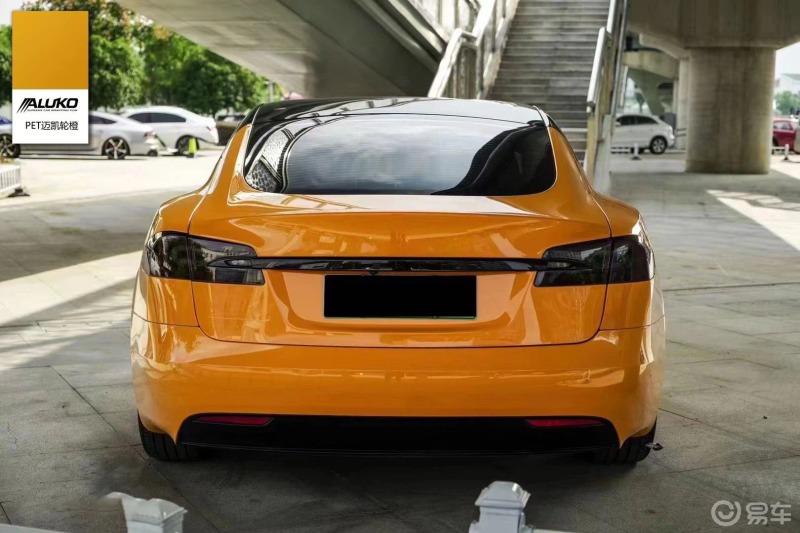 特斯拉model s改色迈凯伦橙