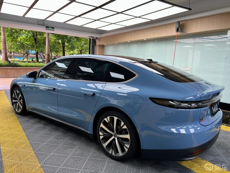 蔚来-et7改色消光瓷器蓝