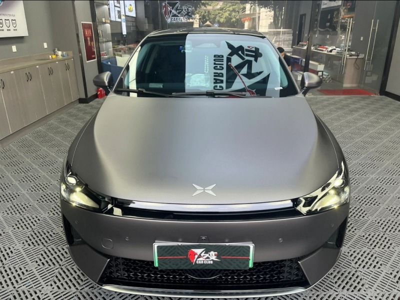 小鹏p5改色 碳灰蓝