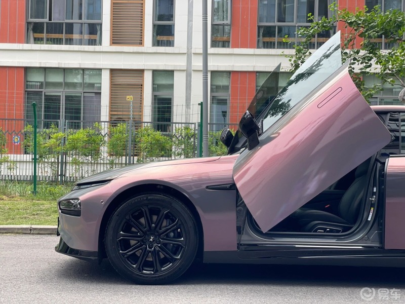 小鹏p7改色钻石星空灰魅影