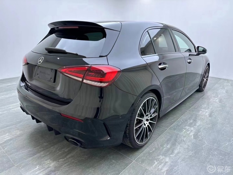 新到准21年奔驰amg a35 4mat