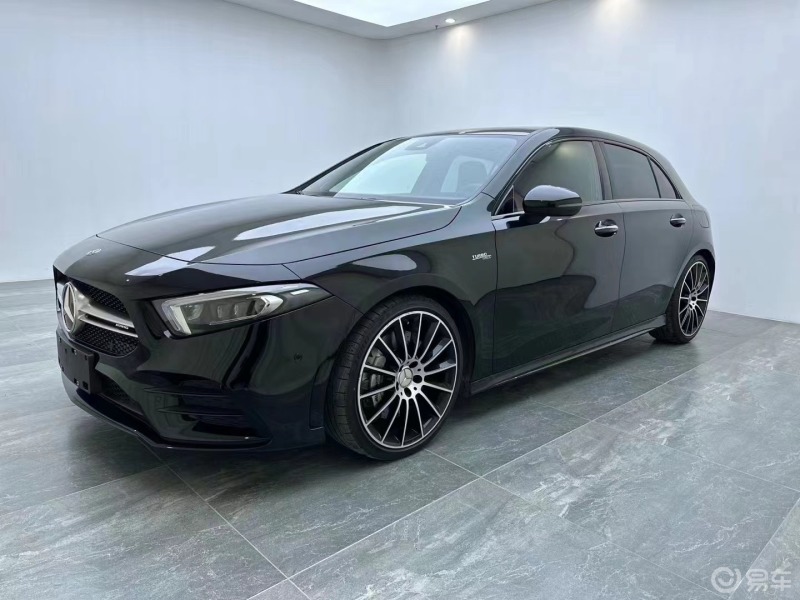 新到准21年奔驰amg a35 4mat