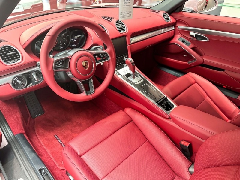 爆款保时捷冰莓粉718 cayman