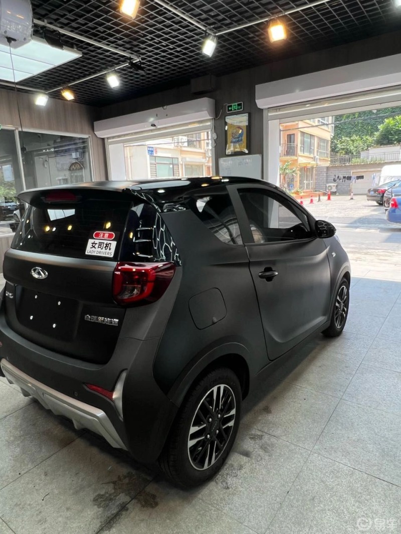 奇瑞小蚂蚁黑武士
