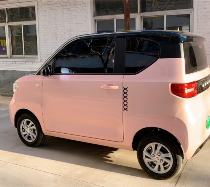 五菱宏光mini ev改色 新色粉金渐变
