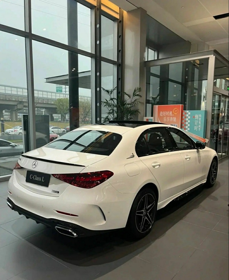 23款奔驰c级260l比较有运动感