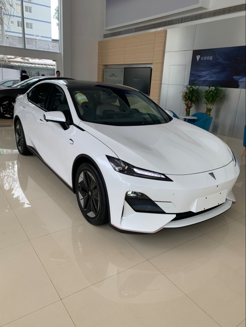 长安深蓝sl03 水晶白