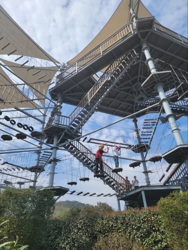 德清上渚山奇幻谷田博园玫瑰星空营地自驾