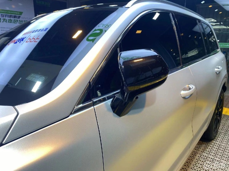 理想one改色太空银