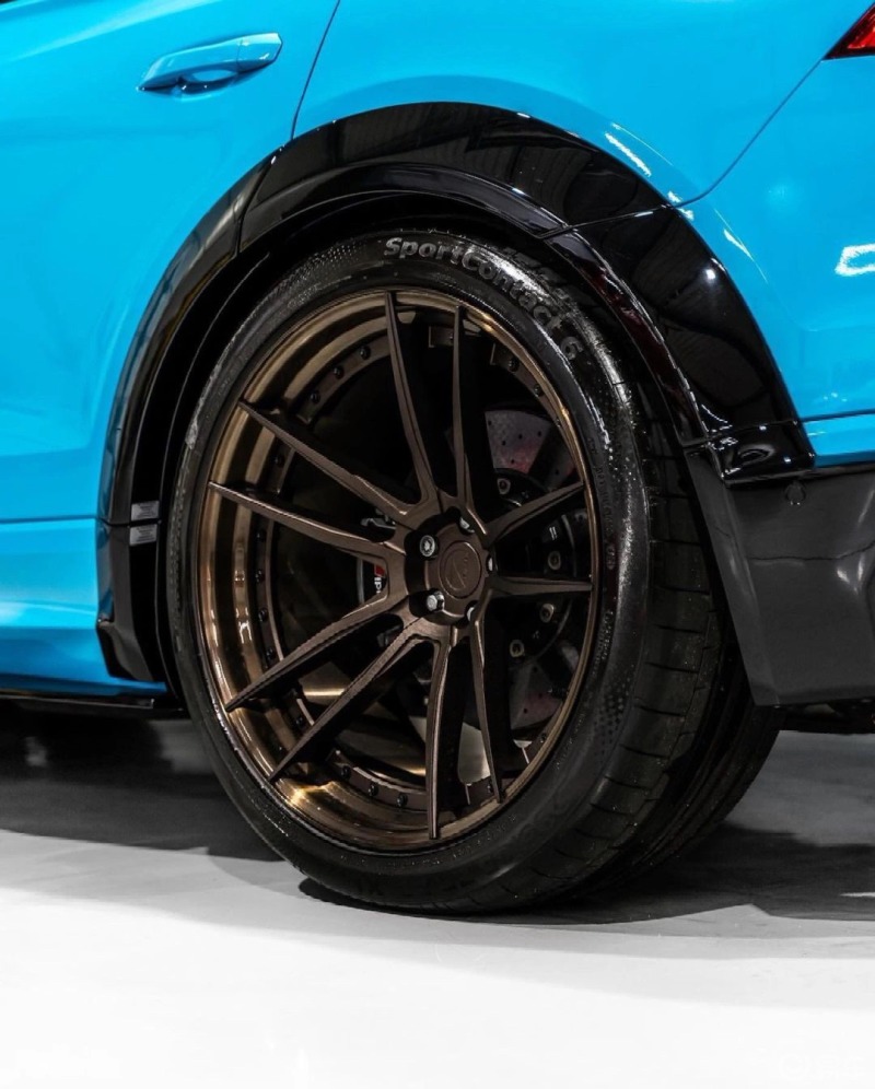 奥迪q8插电混动改色迈阿密蓝