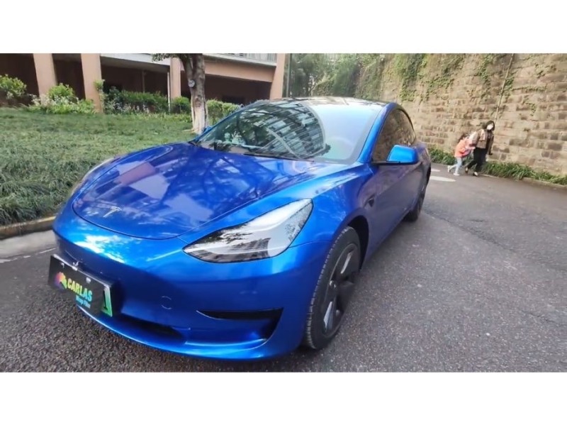 特斯拉model3 超亮金属深海蓝