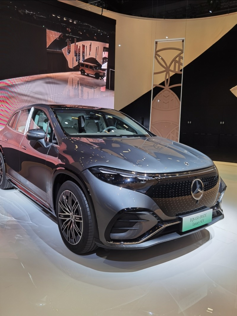 奔驰eqs亮相上海车展