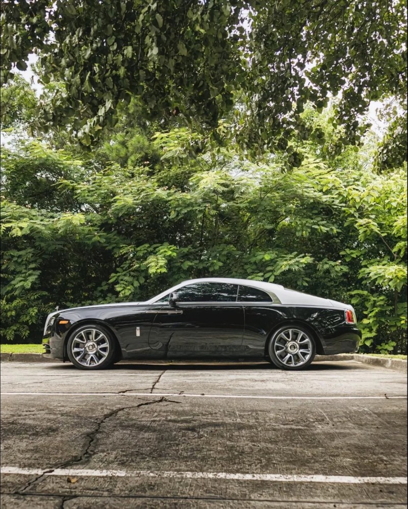 唯美的梦想之车!劳斯莱斯魅影