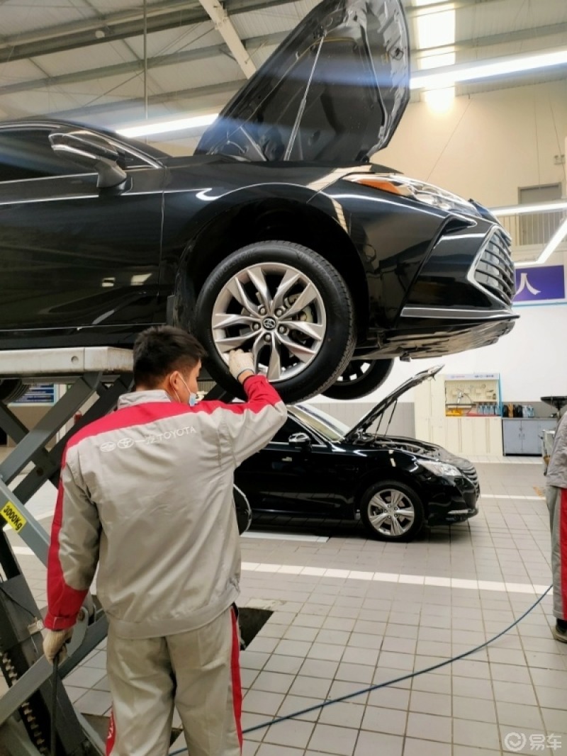 爱车亚洲龙的保养作业