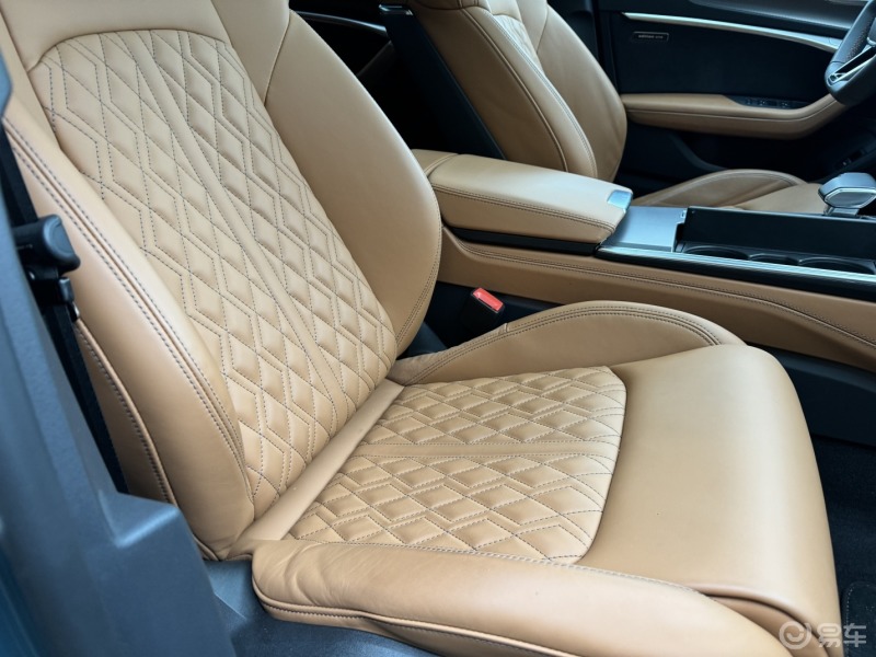 享受驾驶的乐趣开着奥迪a7l