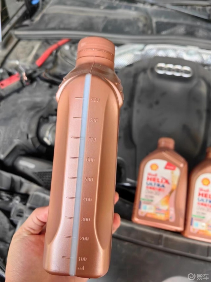 奥迪a4l换完新机油出来开心自驾游