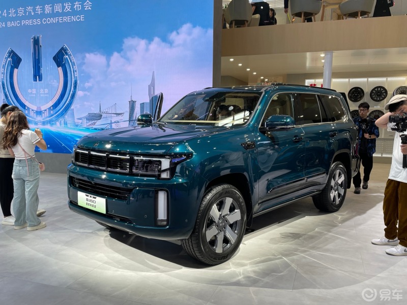 北京汽车bj30正式开启预售:售价11.