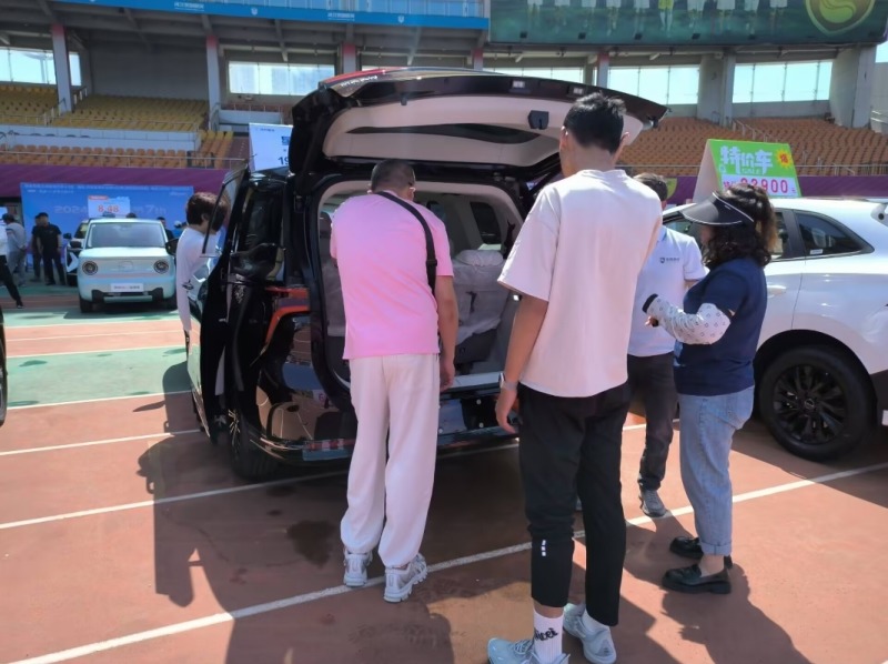 奥体中心车展带家人体验星海v9_风行星海v9社区_易车社区
