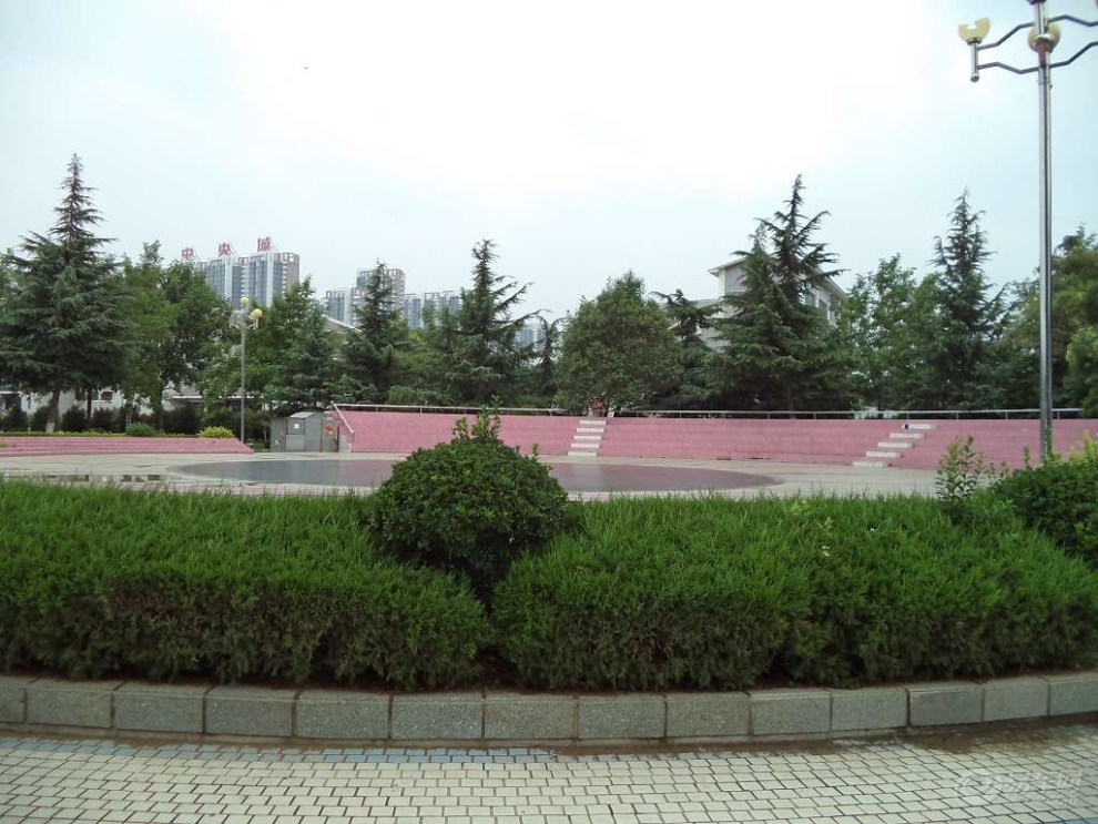 美丽的龙泉广场