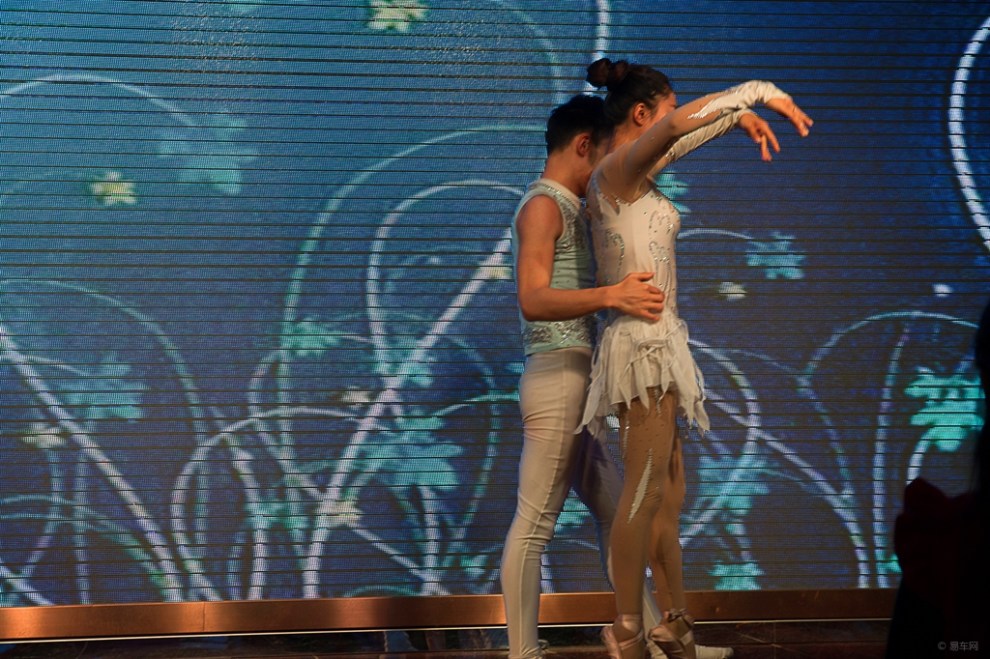 【英朗首发】男女双人杂技