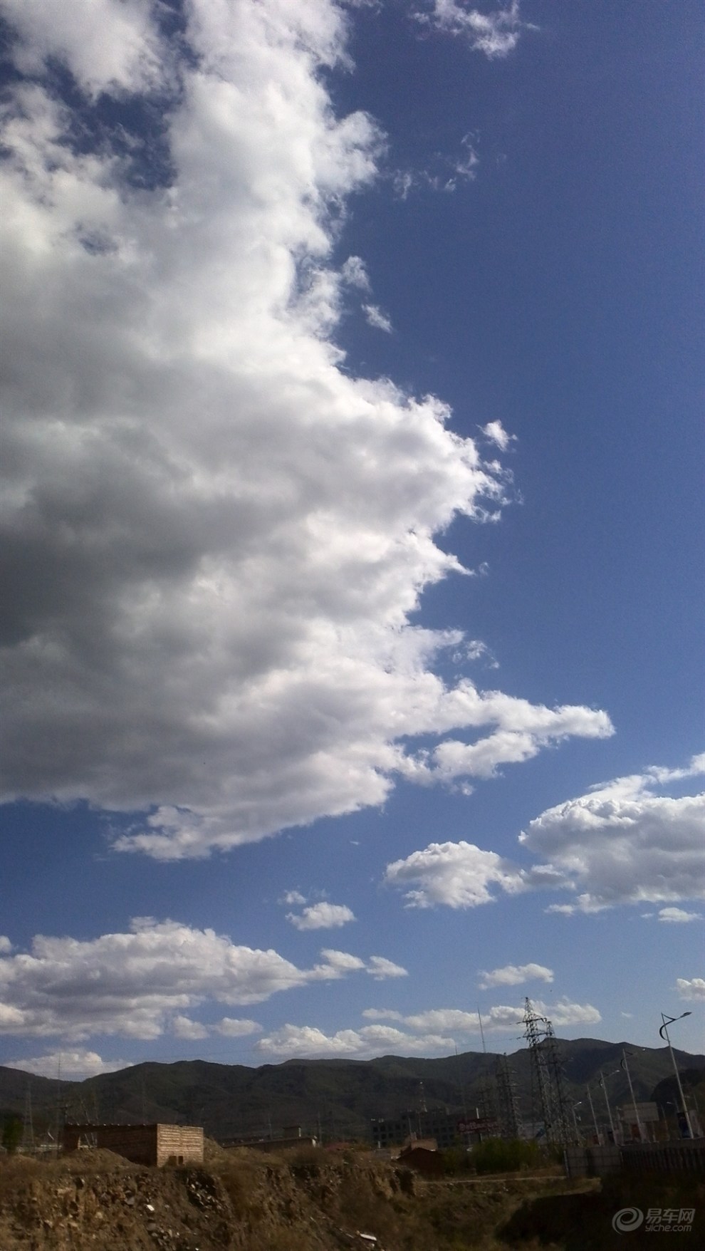 下午,云彩飘过来了