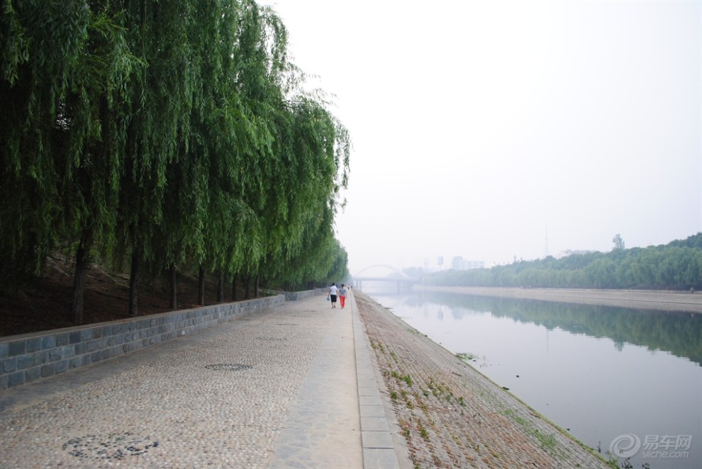 一路向北东岸河畔观景道上快慢结合走起寻拍感受生活