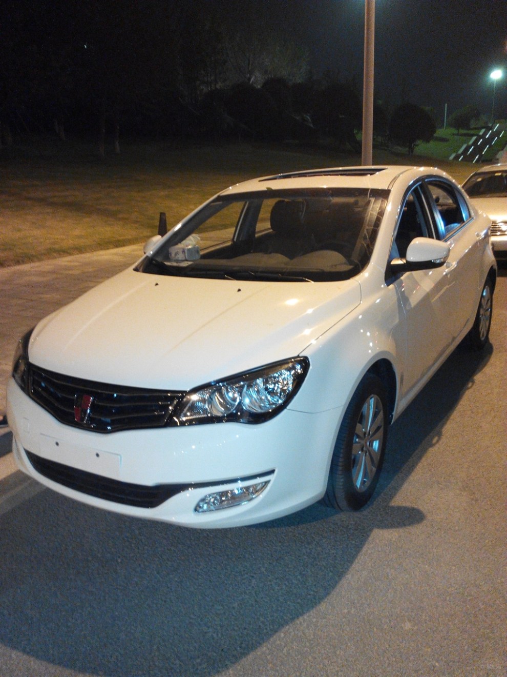 【我的350讯悦白提车作业】_荣威350社区图片集锦_汽车论坛-易车网