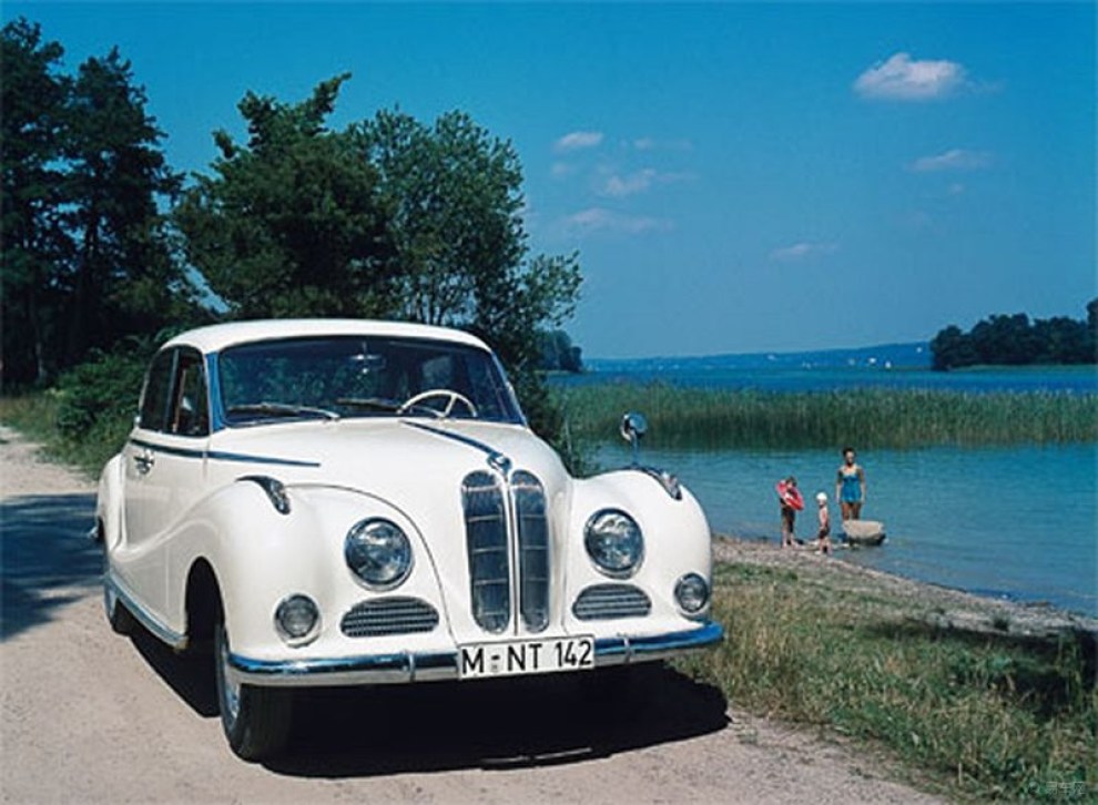 【有故事的老爷车】线条之美——宝马502