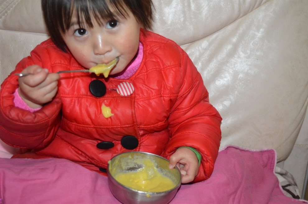 【原创】宝贝儿吃玉米糊