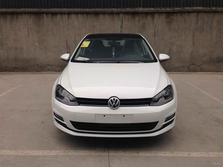 极地白高尔夫7新车作业