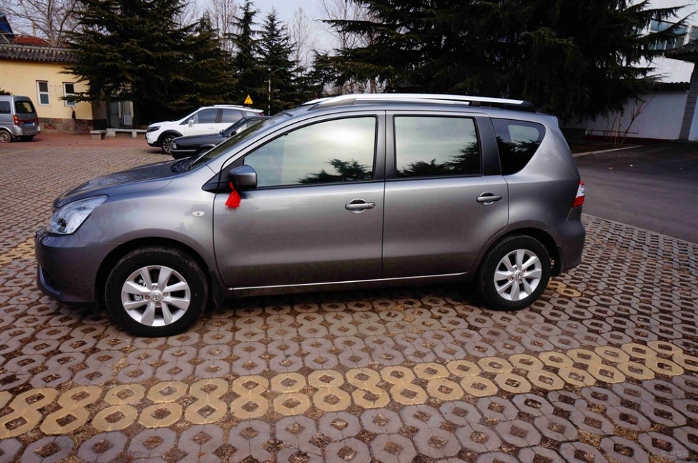 【易点易评团】看客 家用高性价比mpv日产骊威