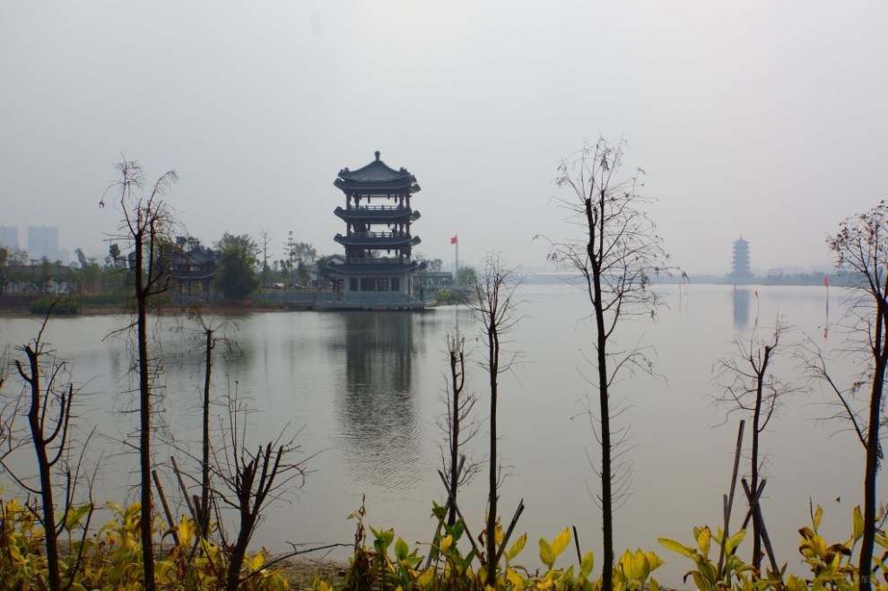 慢遊華陽湖溼地公園